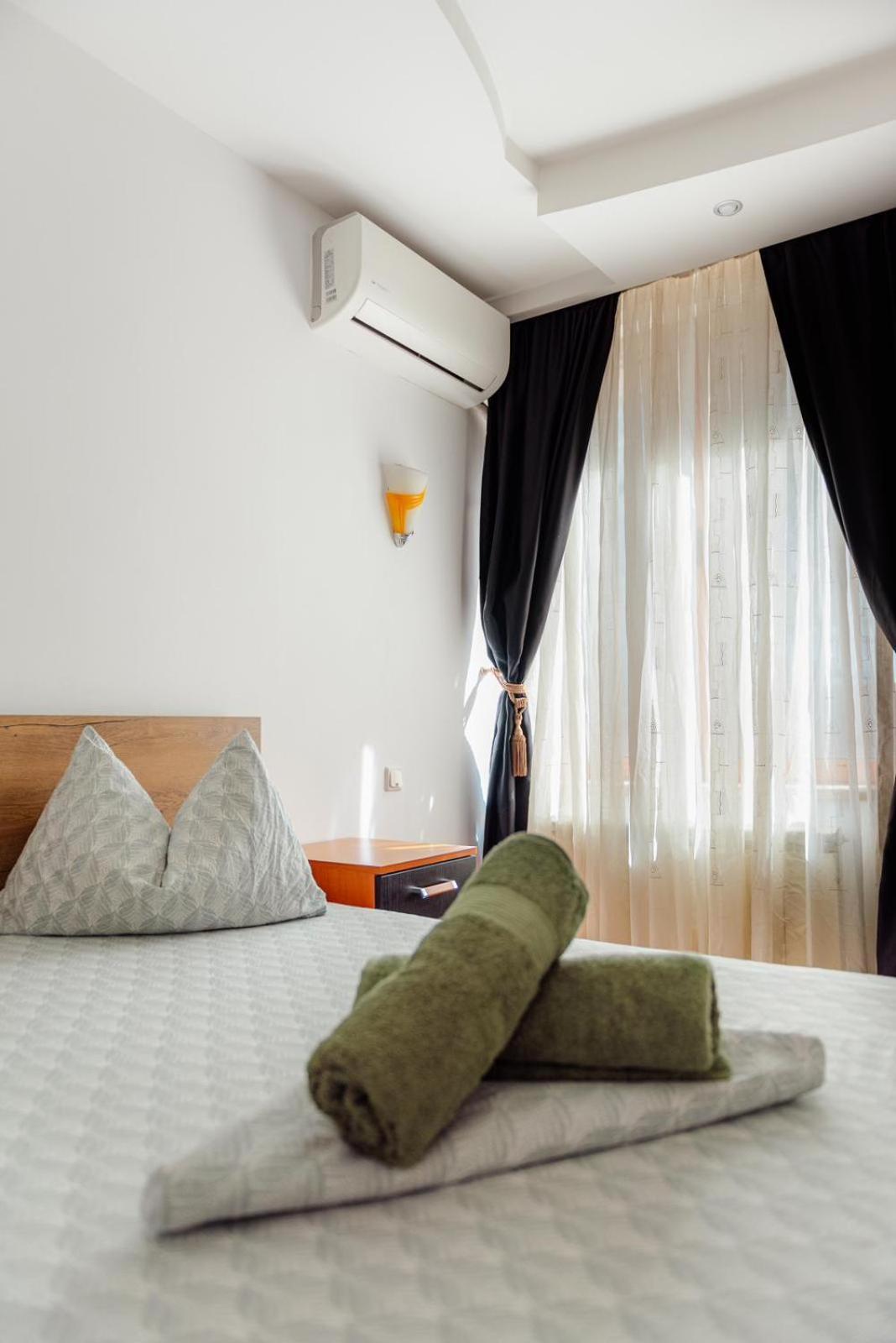 Heart Of Downtown 3 Rooms Apartment Self Check In Βουκουρέστι Εξωτερικό φωτογραφία